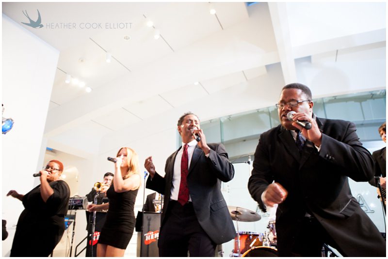 milwaukee art museum wedding photographer_305