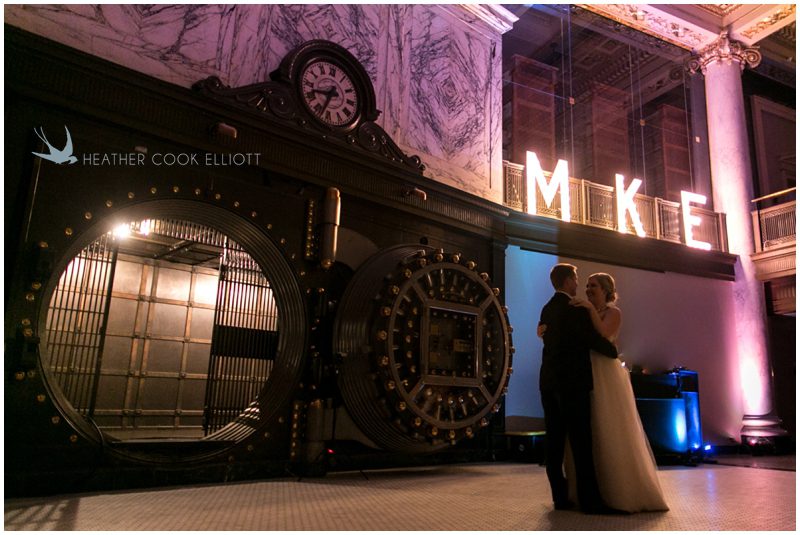 Villa Terrace Historical Society Wedding_174