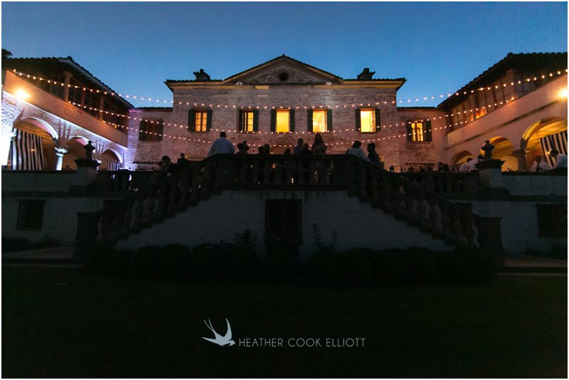 villa terrace milwaukee wedding photographer outdoor wedding