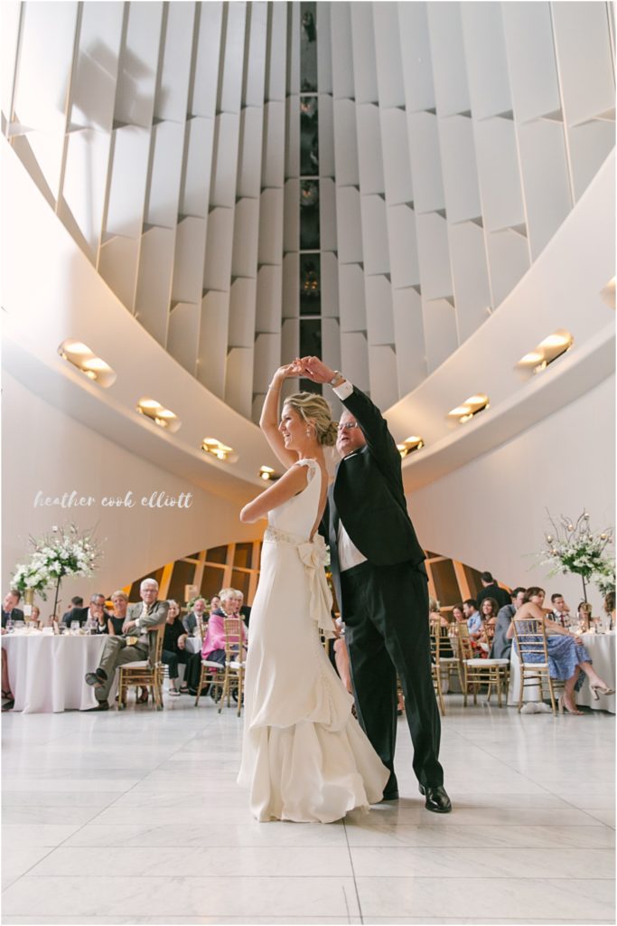 milwaukee art museum modern wedding reception