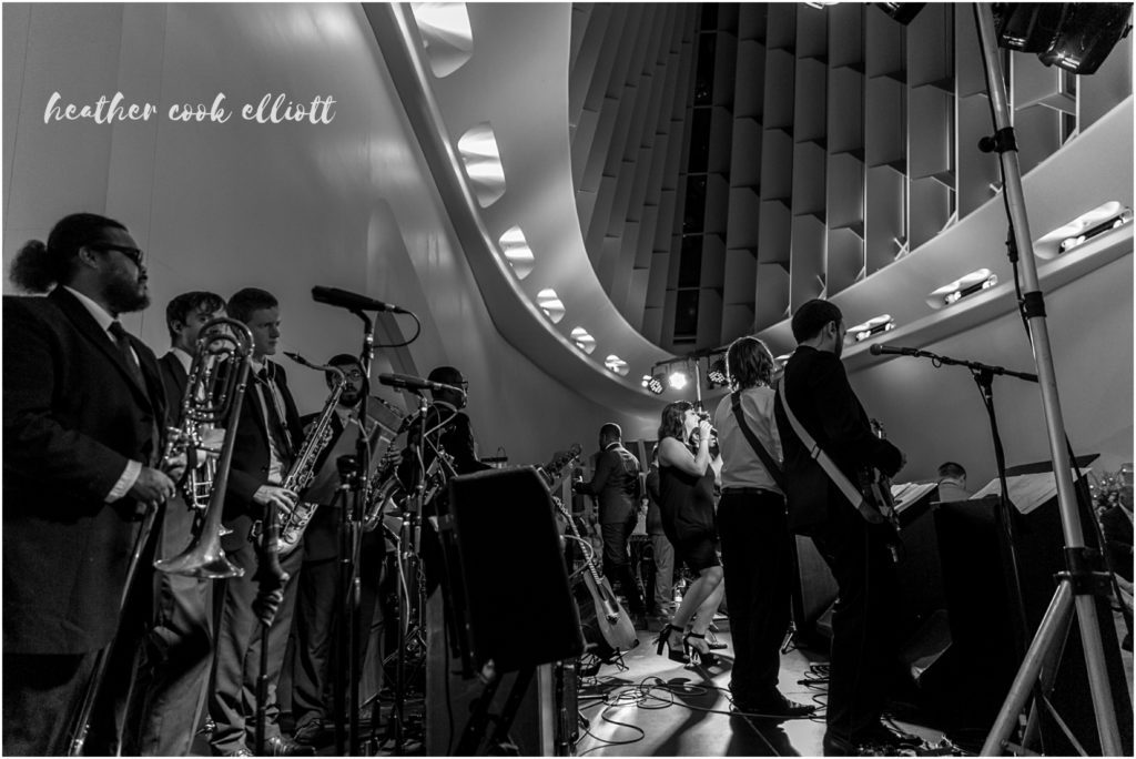 milwaukee art museum modern wedding reception