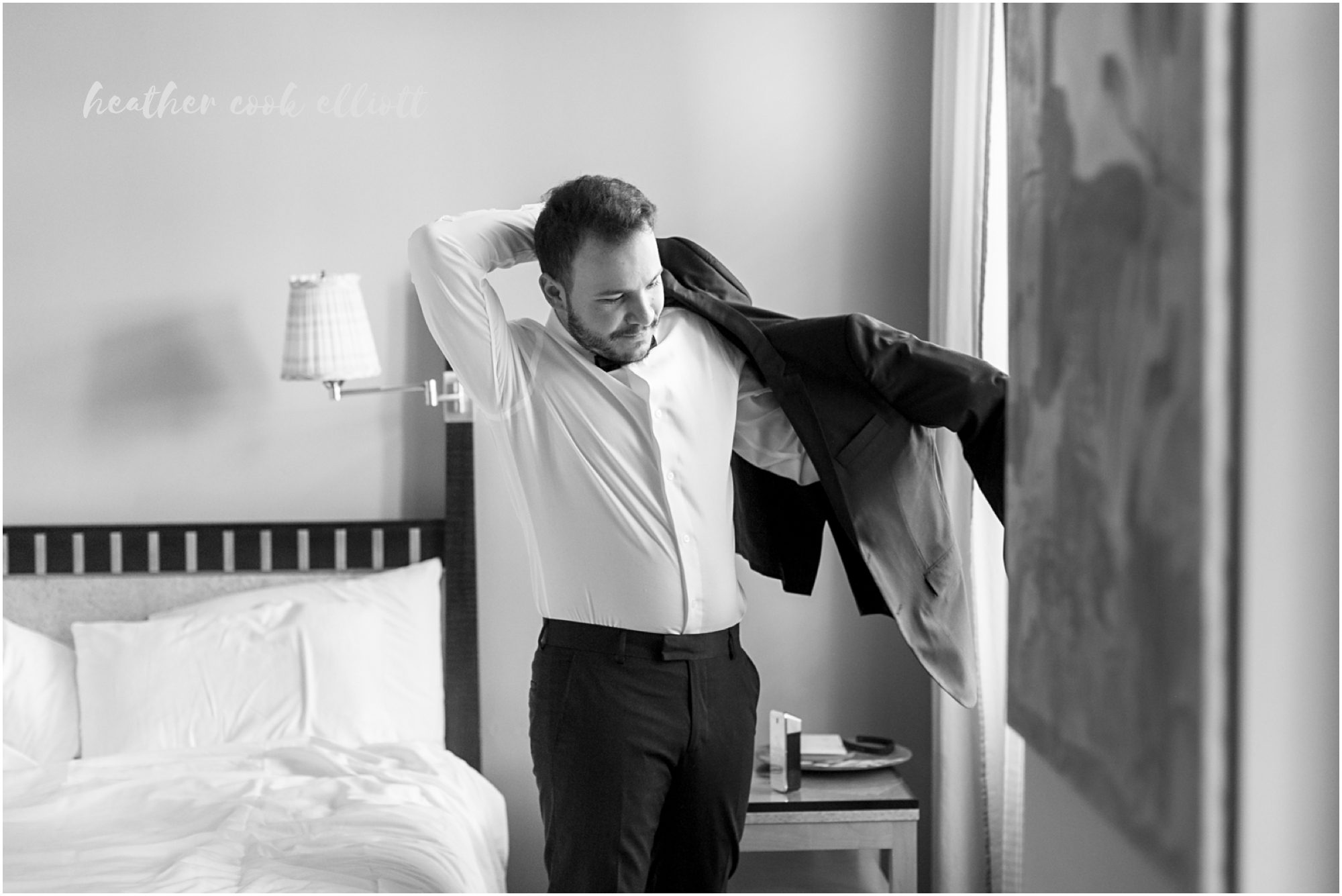 modern Milwaukee courthouse wedding black and white