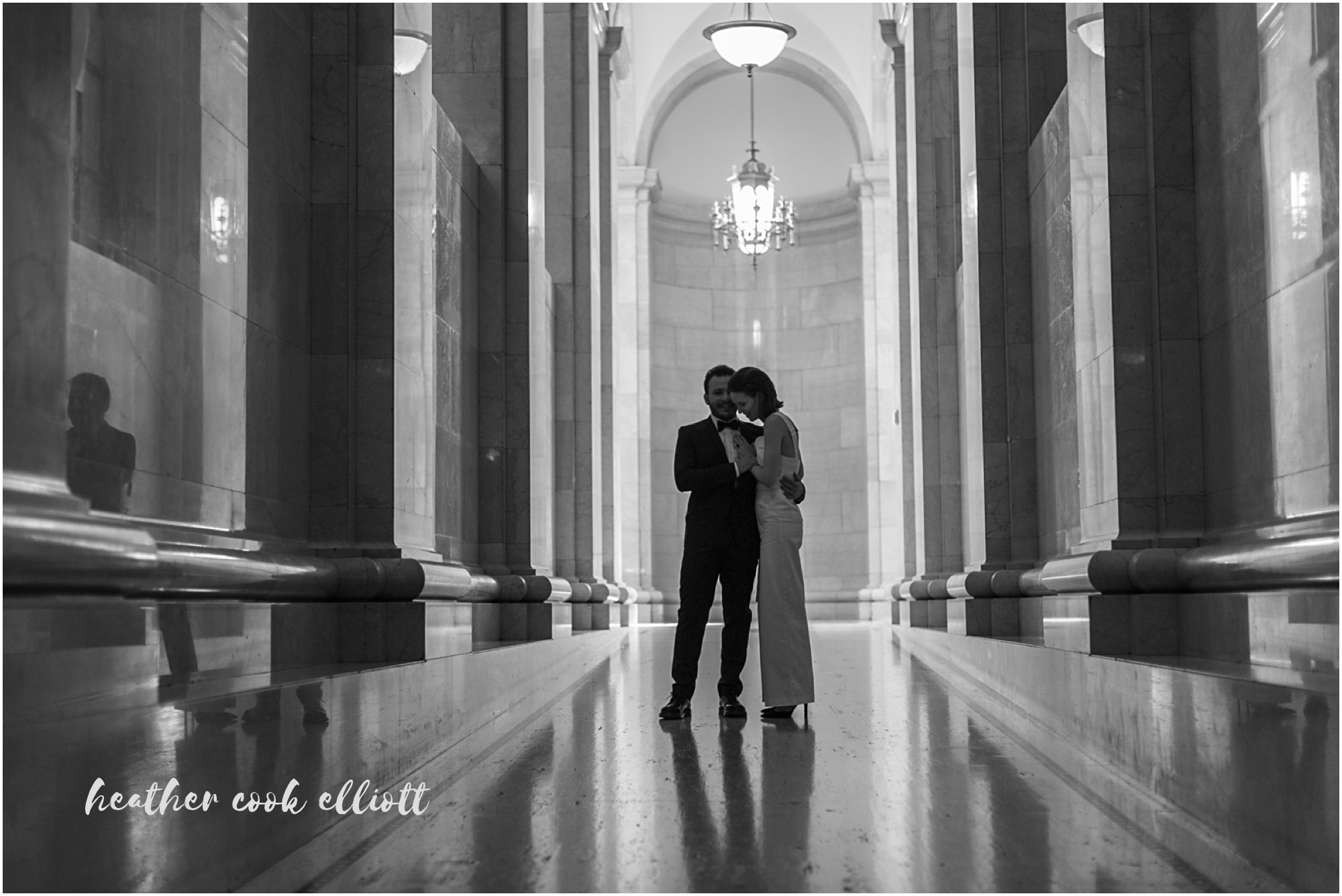 modern Milwaukee courthouse wedding black and white