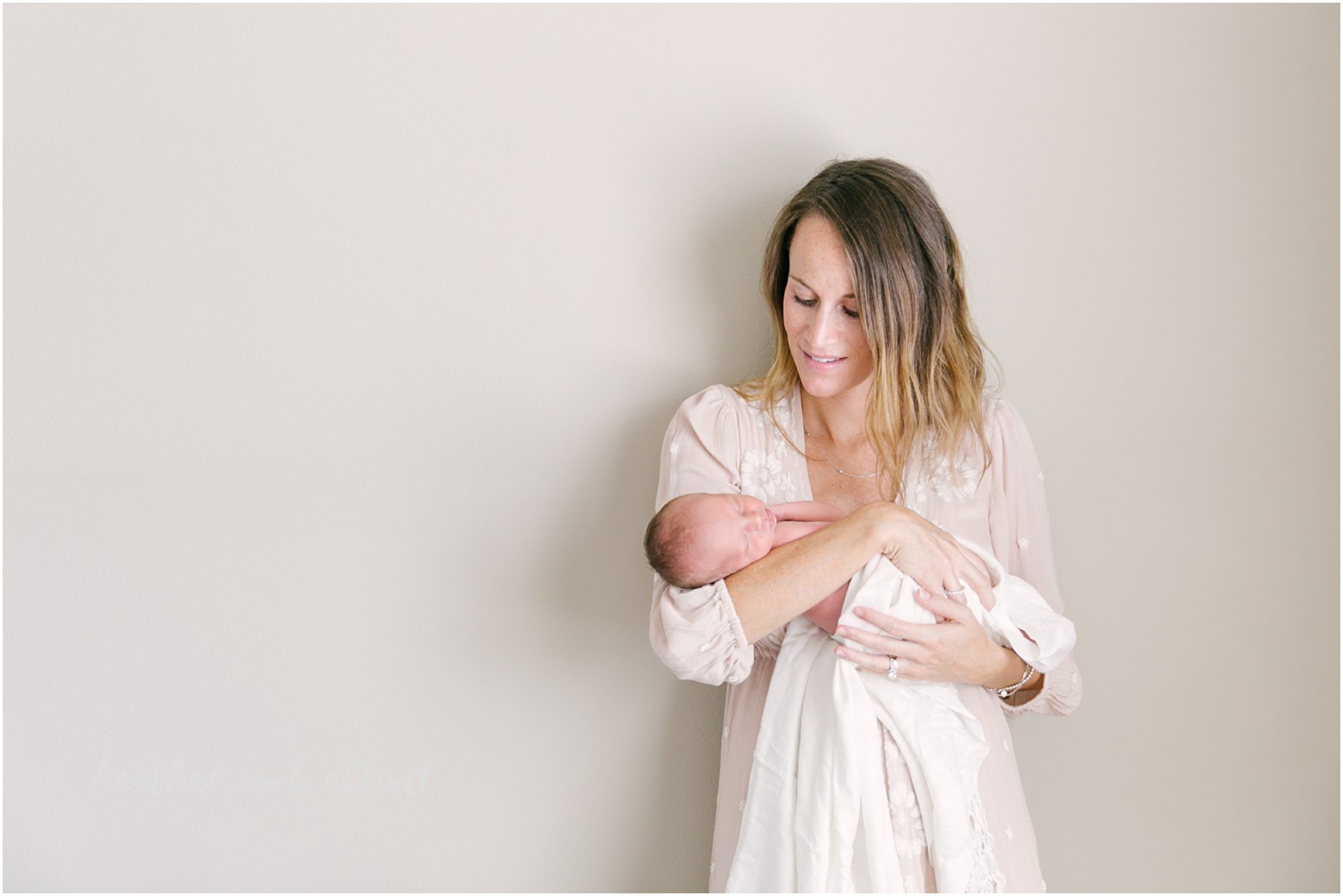 madison milwaukee natural light newborn photography