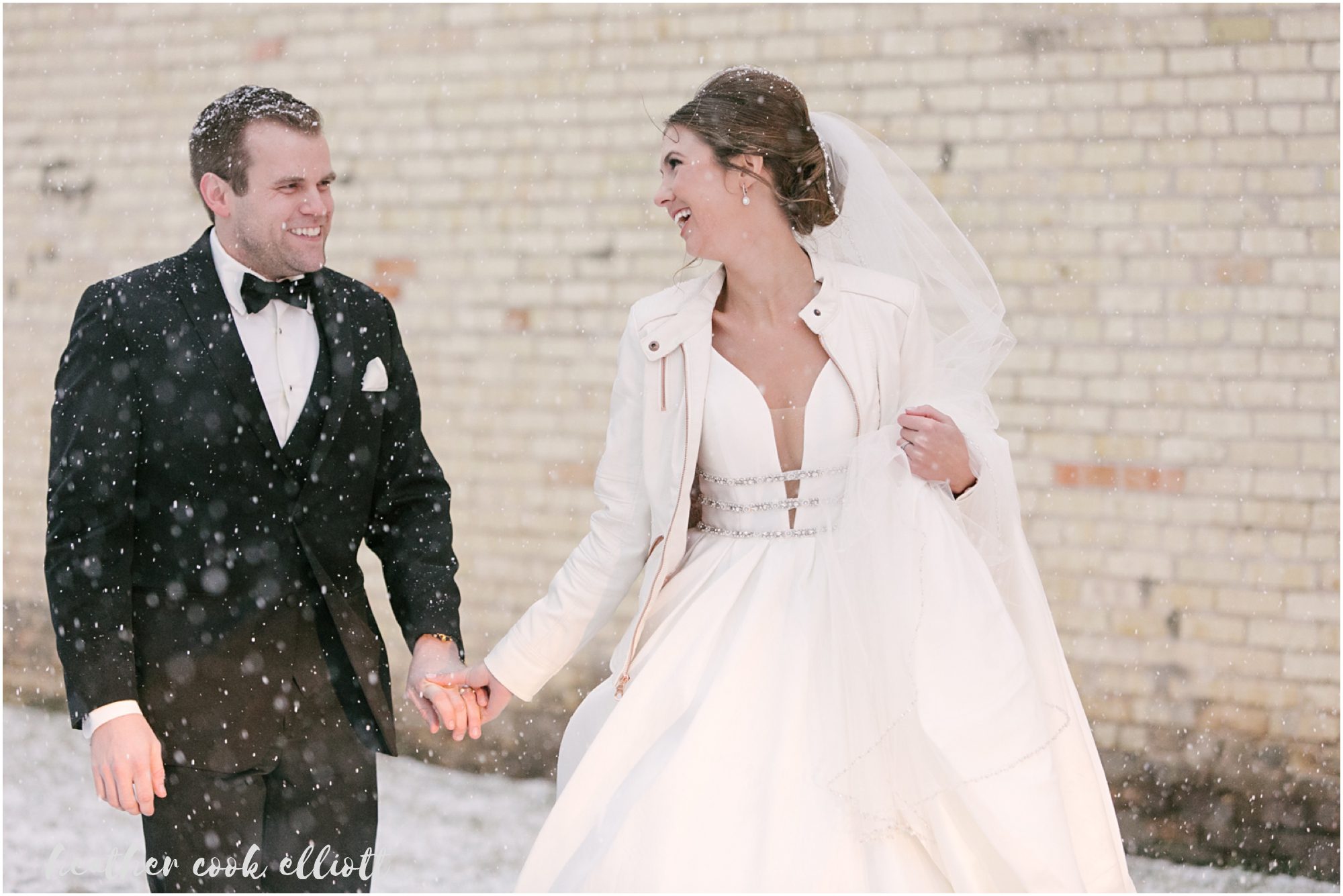 wisconsin winter NYE wedding