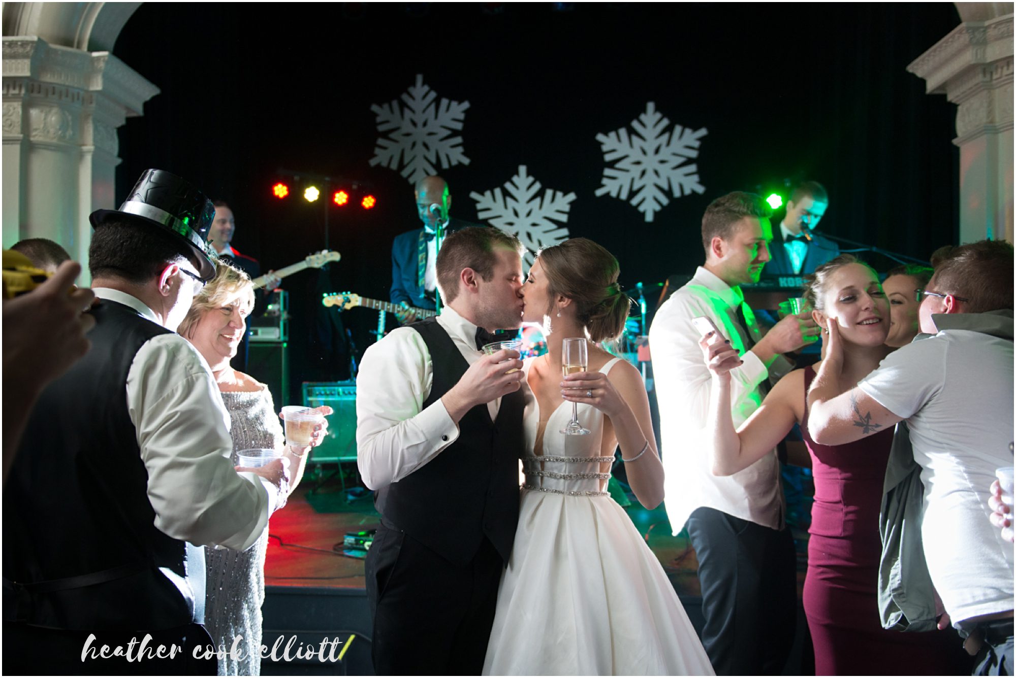 wisconsin winter NYE wedding