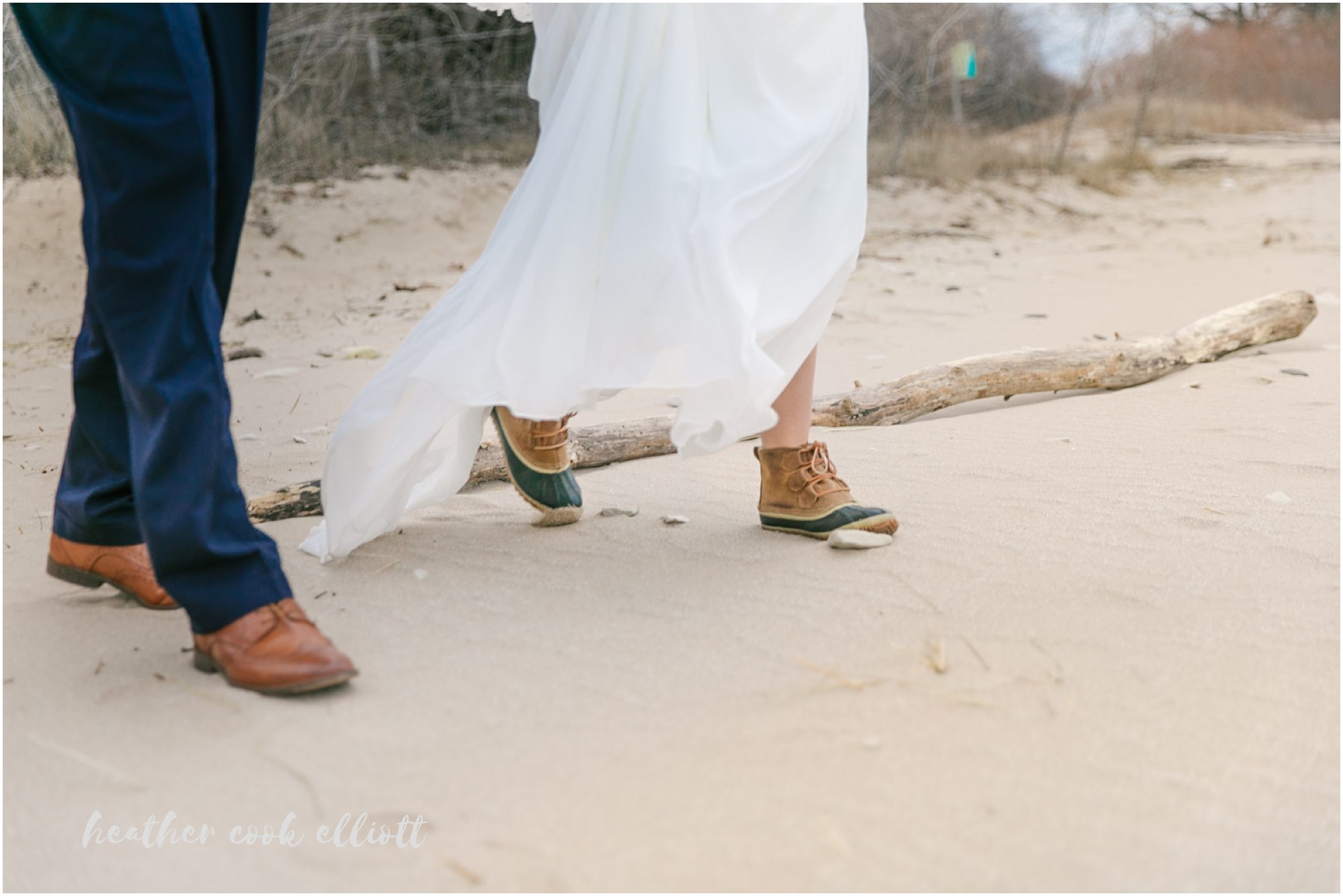 milwaukee winter wedding at the beach