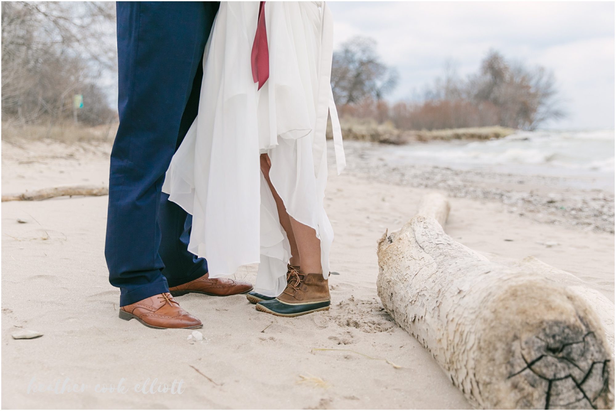 milwaukee winter wedding at the beach