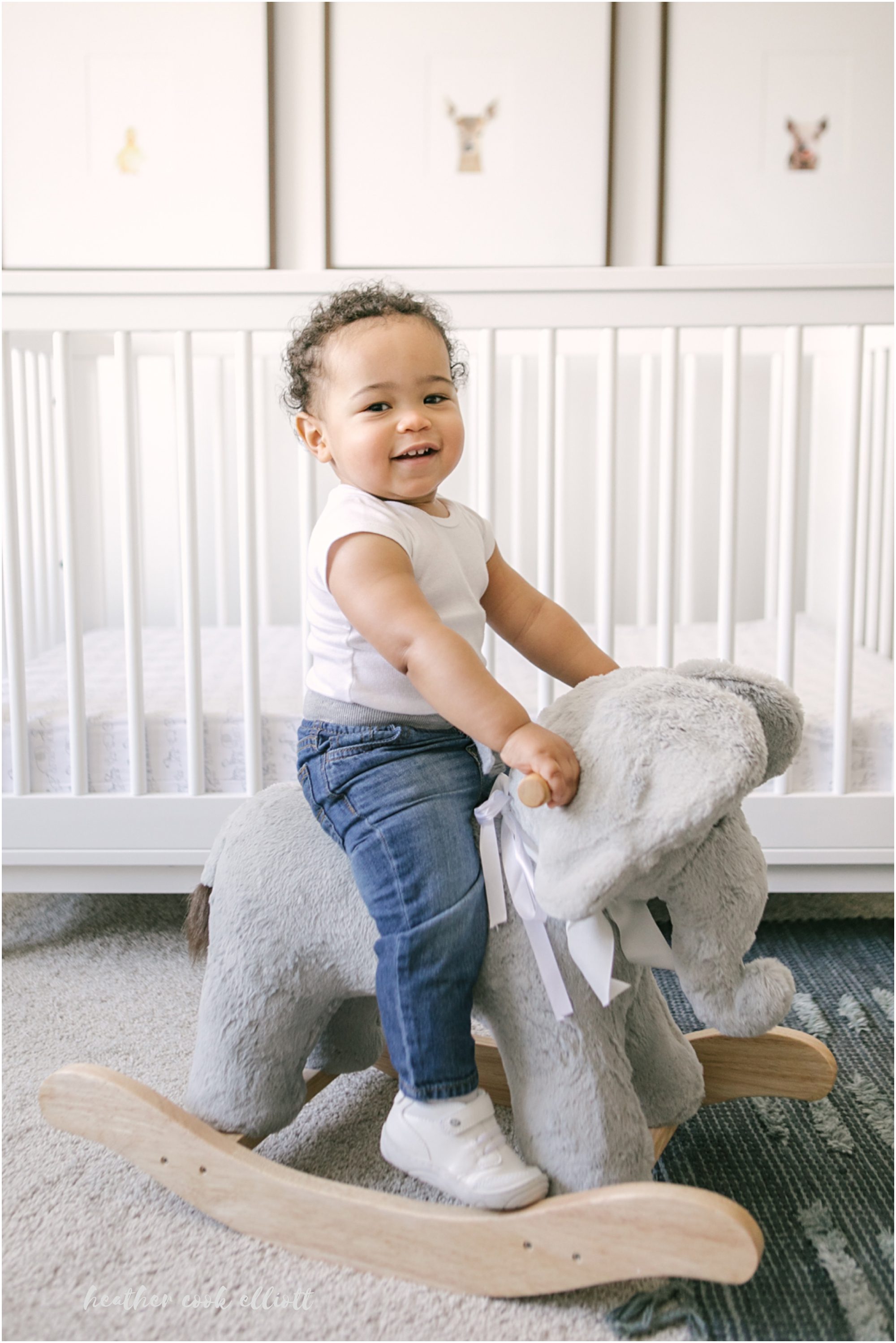 mequon family photographer at home in natural light
