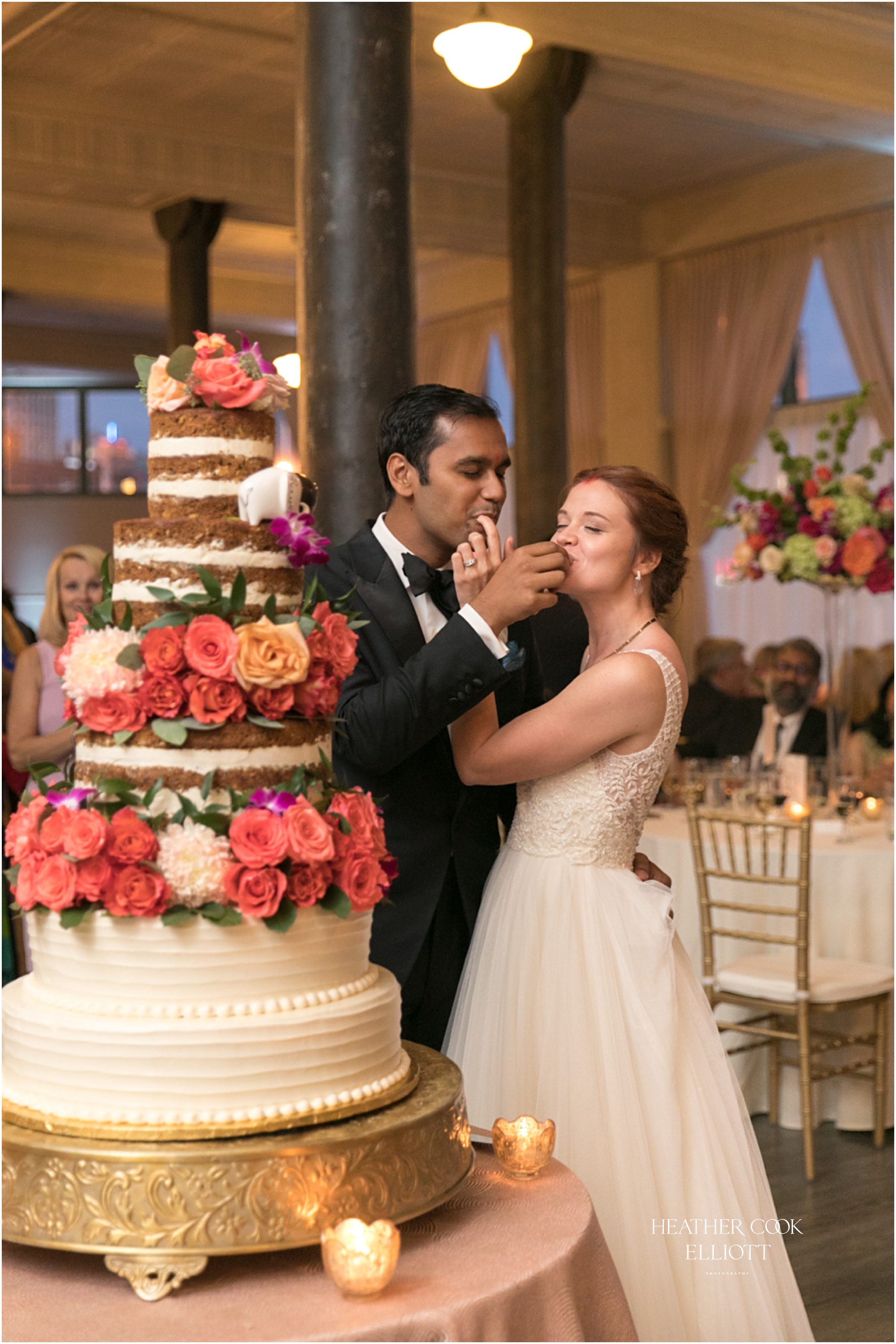 pritzlaff indian fusion wedding cake cutting