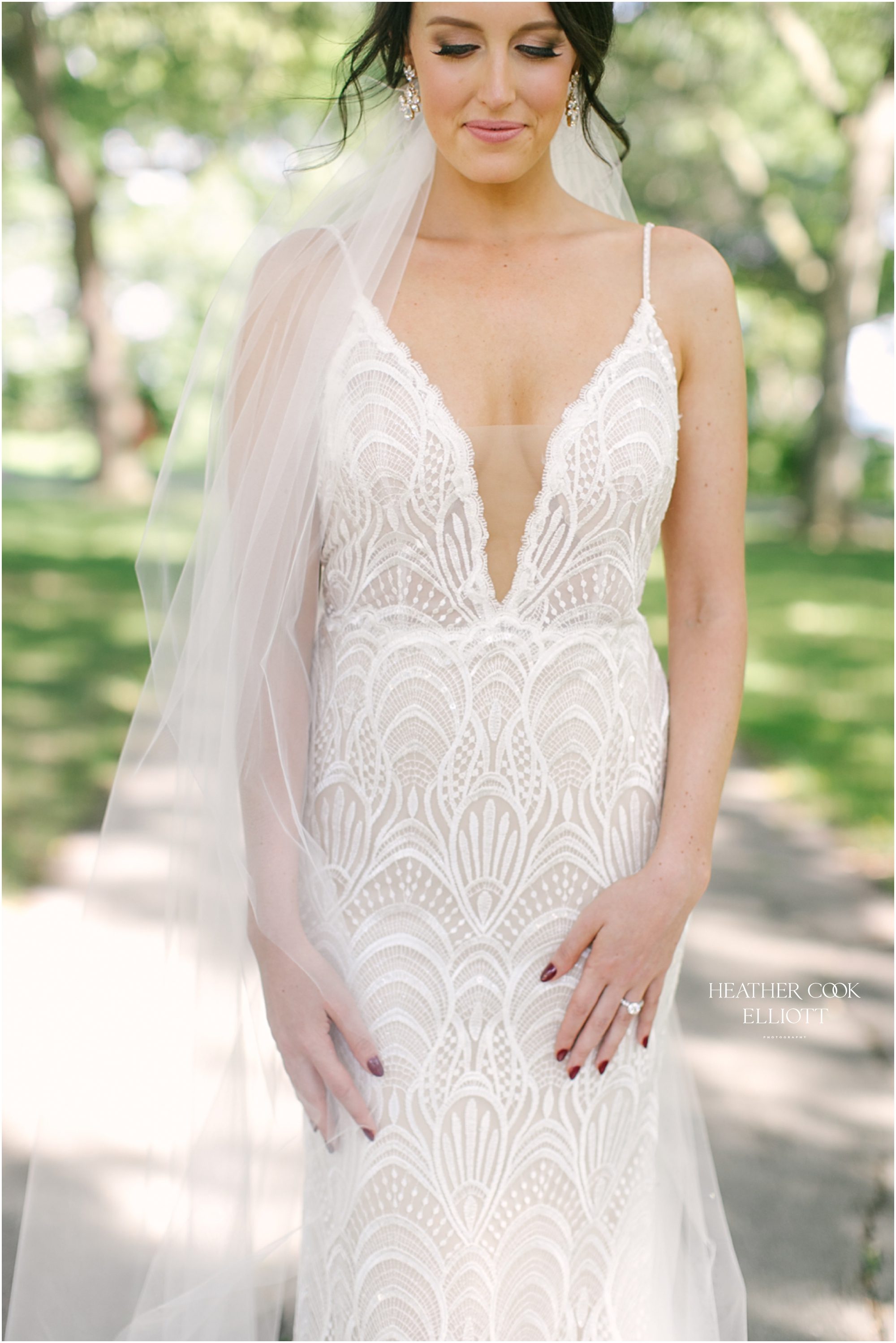 red black blush romantic fall wedding in milwaukee