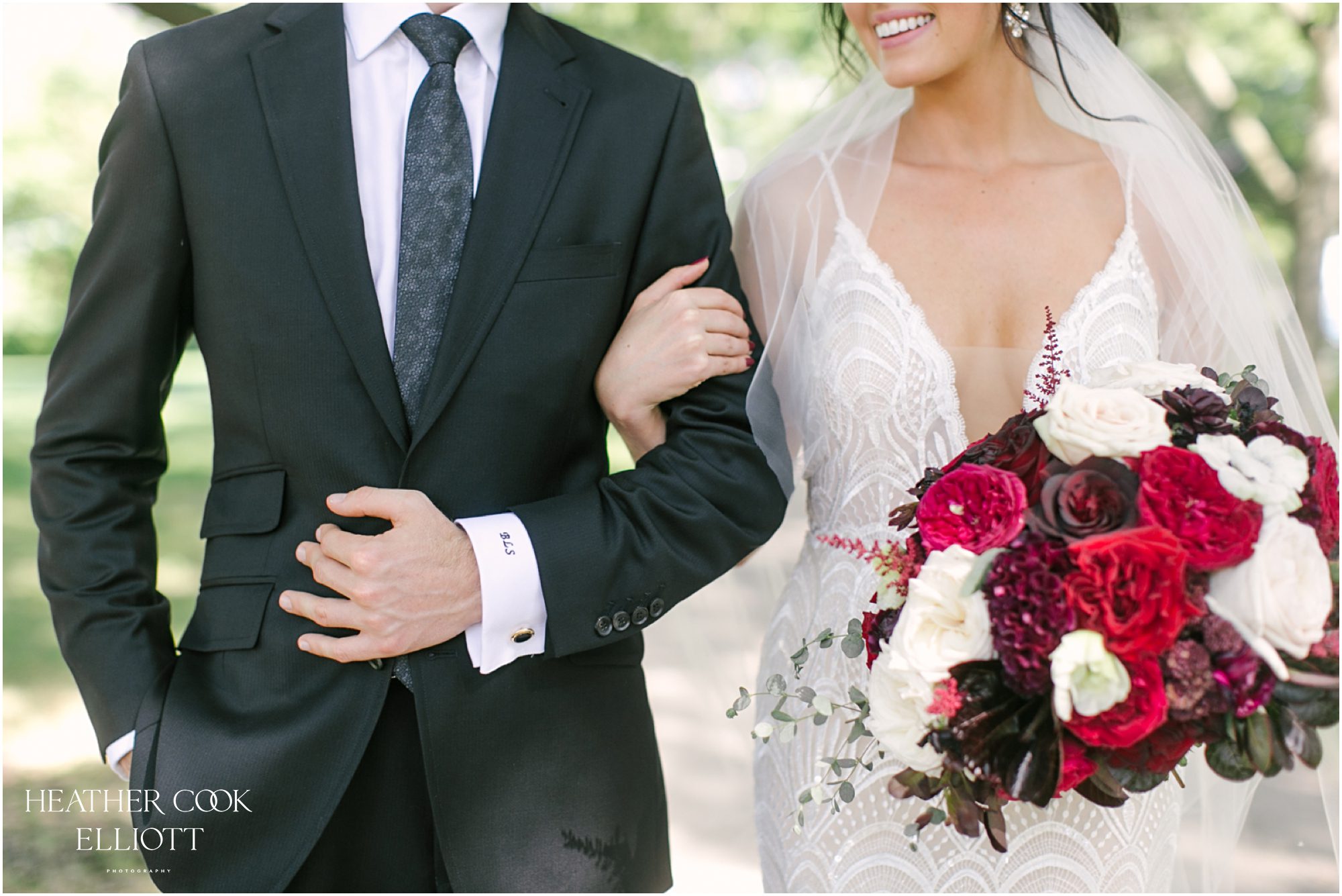 red black blush romantic fall wedding in milwaukee