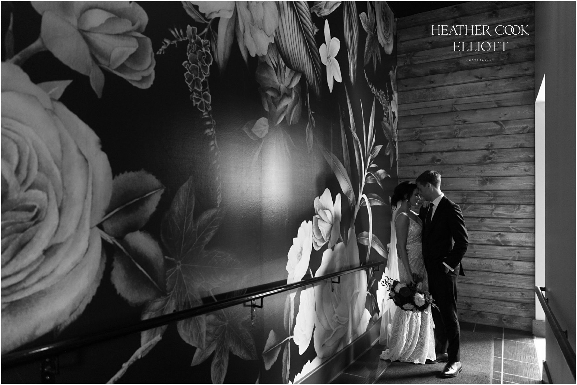 black and red blush wedding at the Ivy House