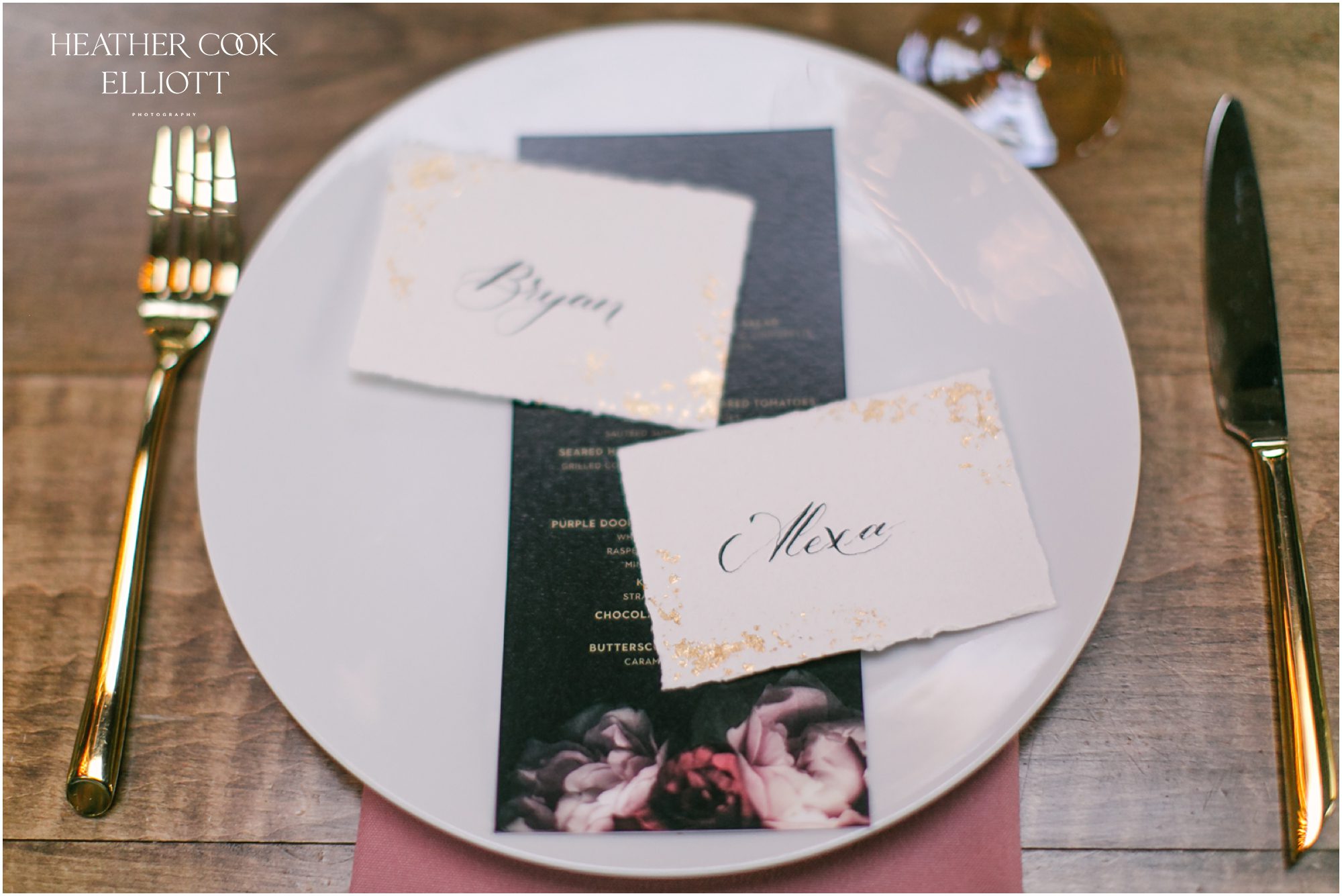 red and black wedding at ivy house details