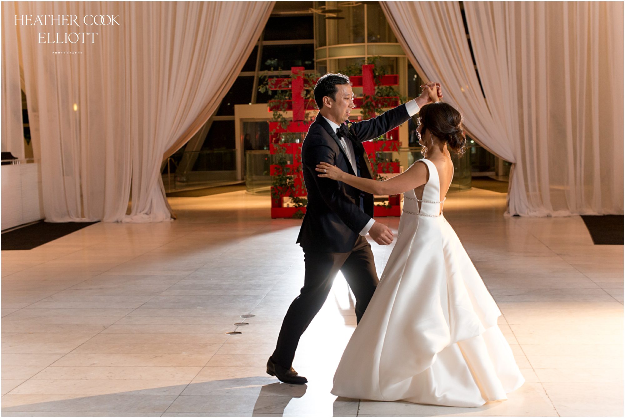 milwaukee art museum wedding dance