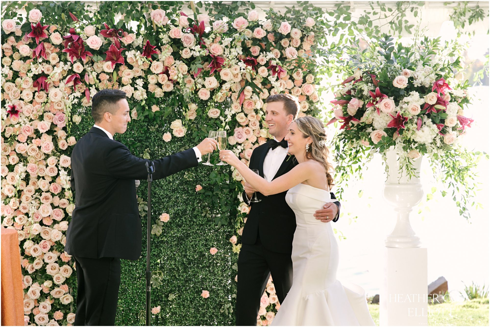 oconomowoc lake wedding with outdoor flower wall 