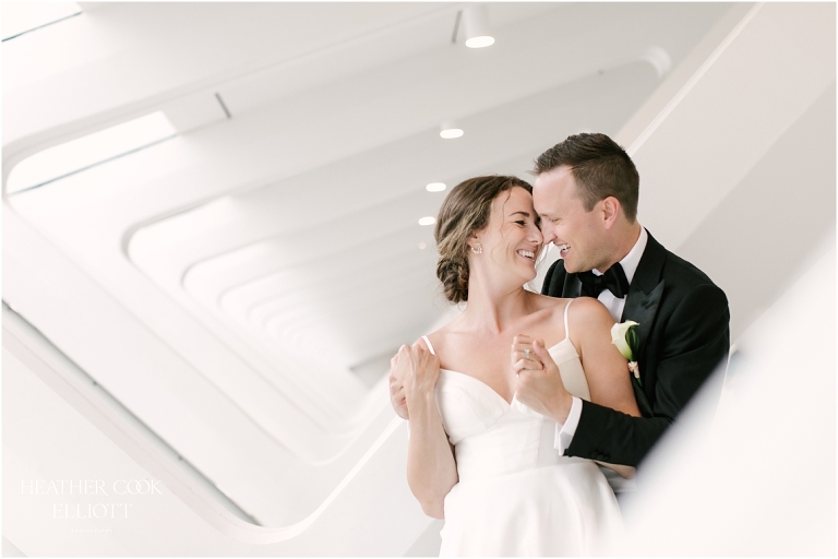 milwaukee art museum wedding portraits