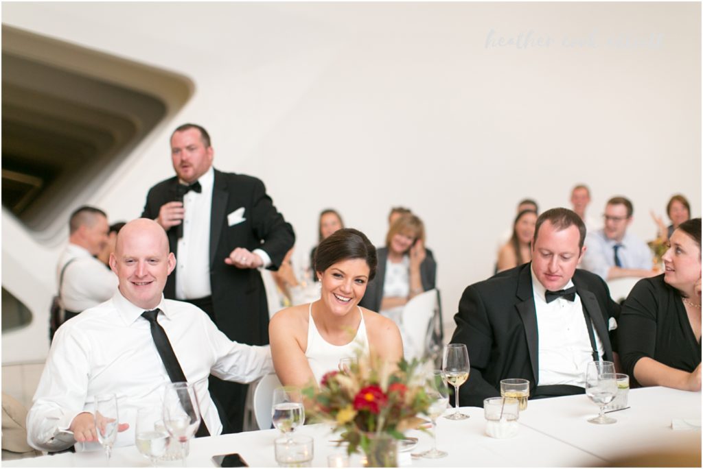 modern milwaukee art museum wedding in fall