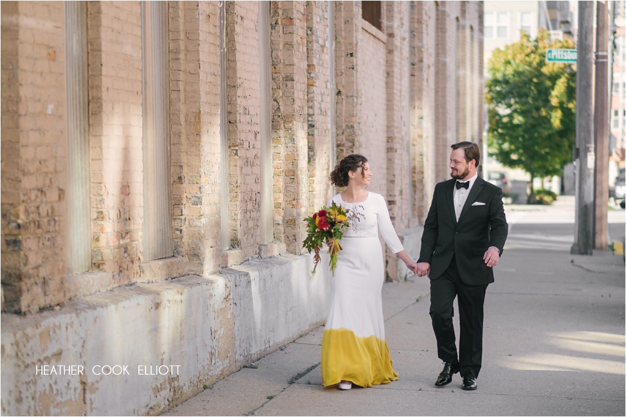  Fall Wedding at the Milwaukee Art Museum