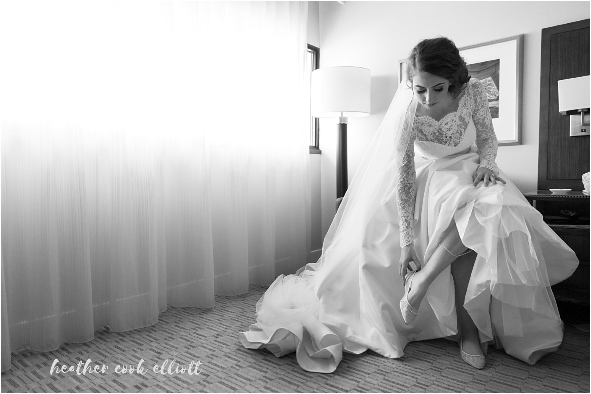 milwaukee wedding photography of getting ready