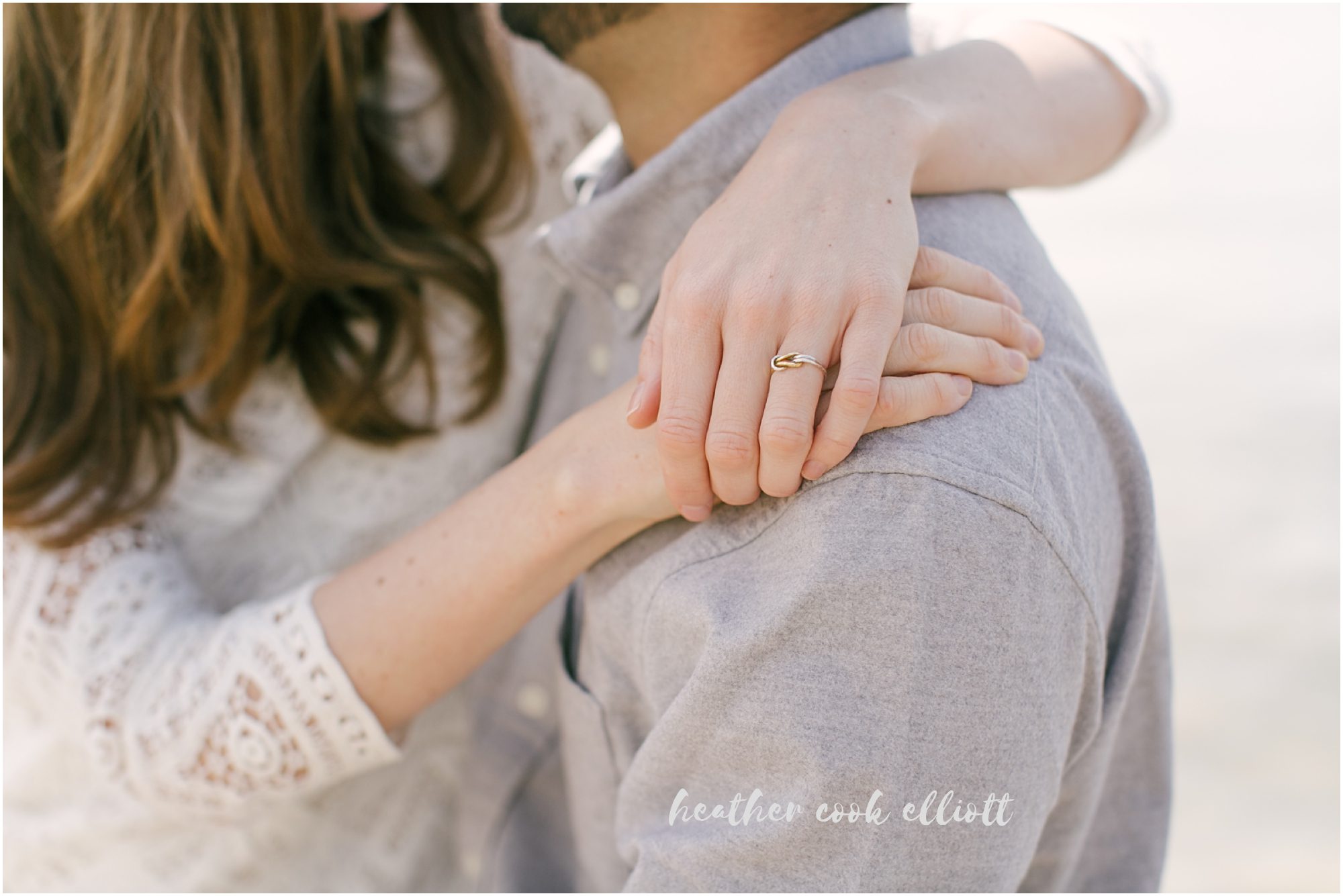 milwaukee romantic lakefront engagement
