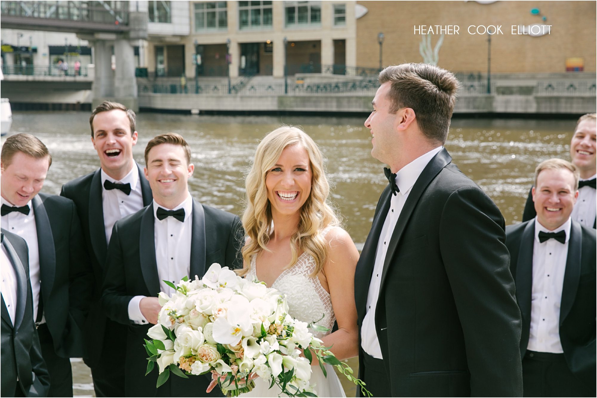 Milwaukee Art Museum Wedding Journeyman Hotel milwaukee spring wedding