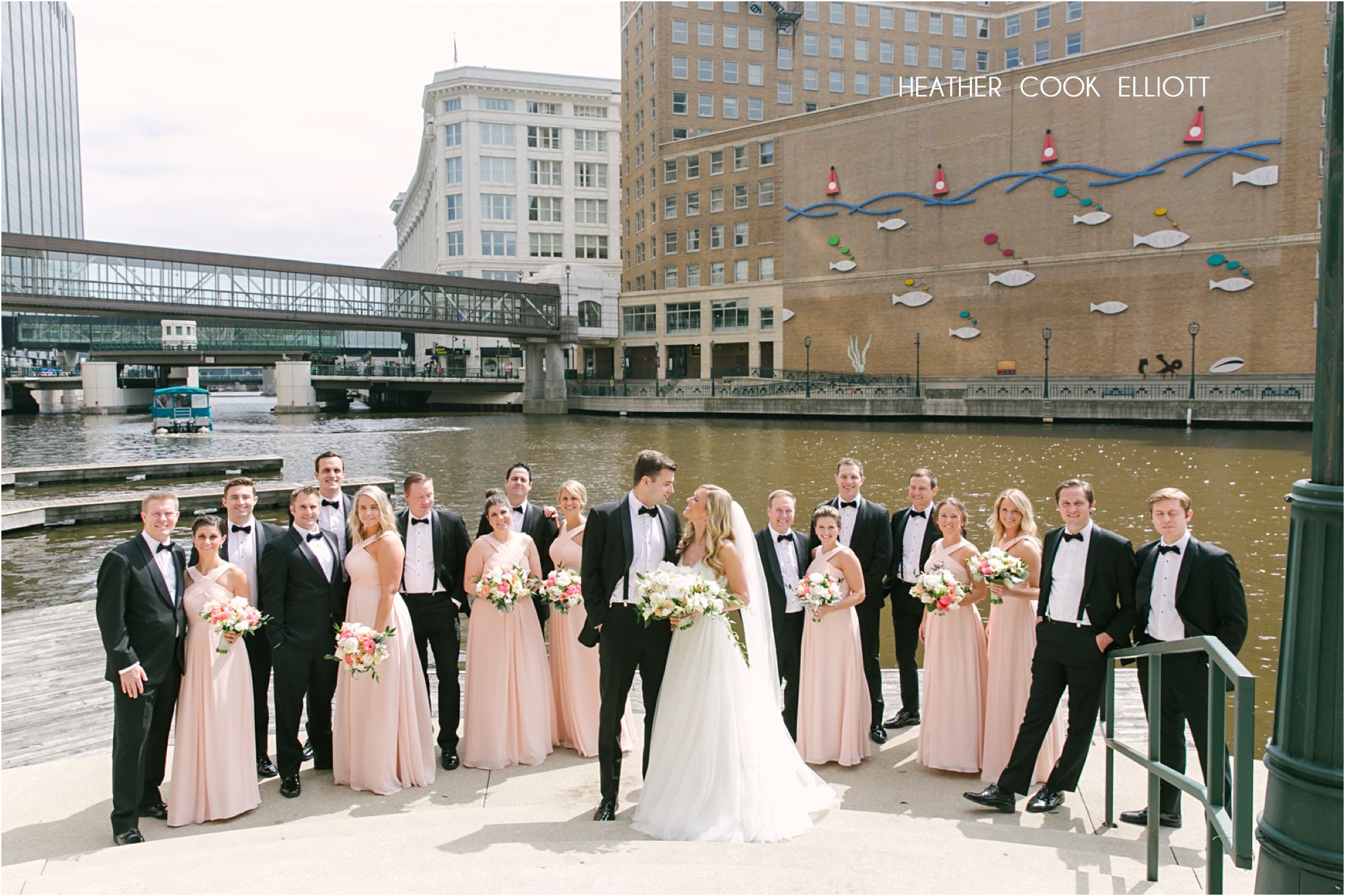 Milwaukee Art Museum Wedding Journeyman Hotel milwaukee spring wedding