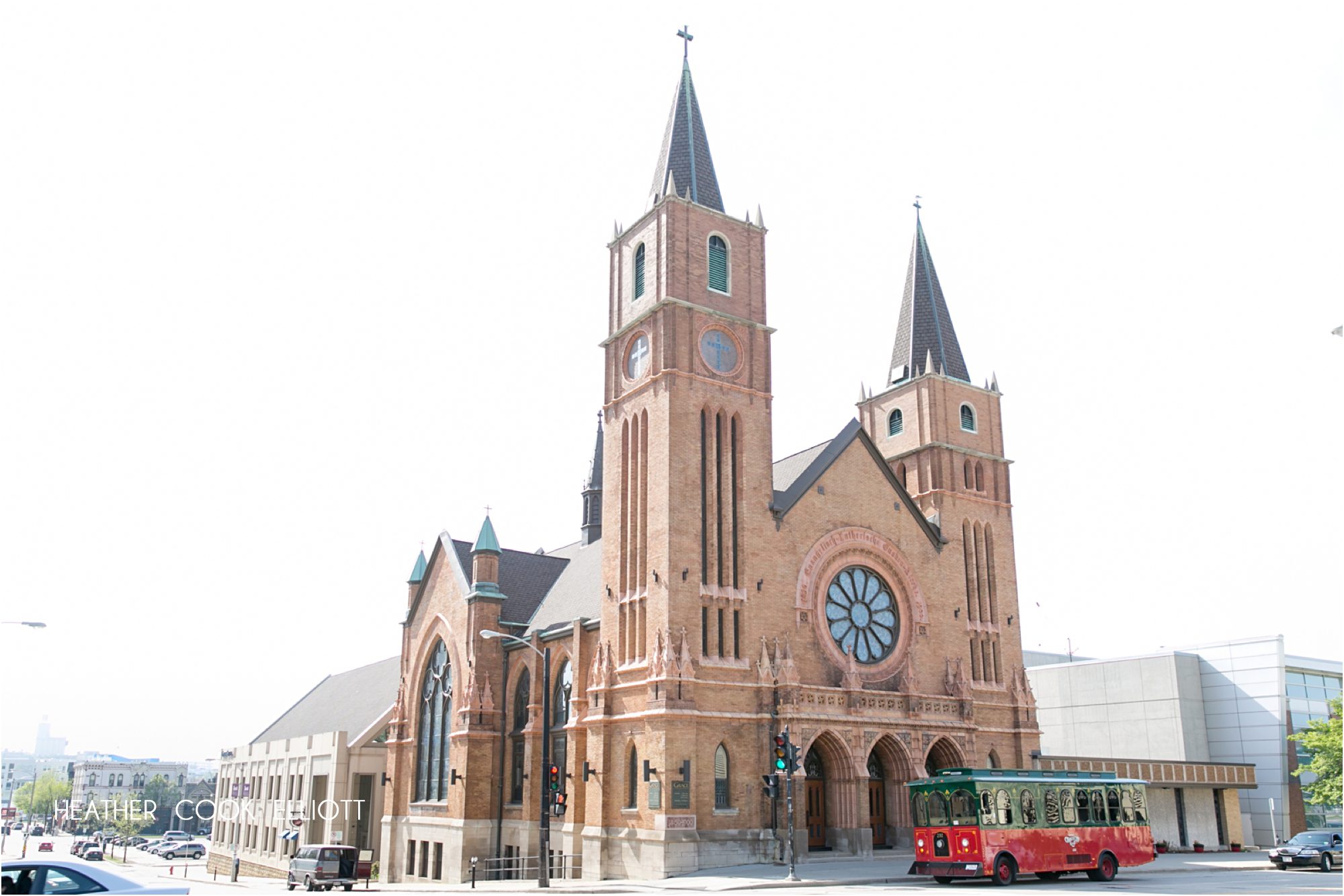 Milwaukee Art Museum Wedding  Grace Lutheran milwaukee spring wedding