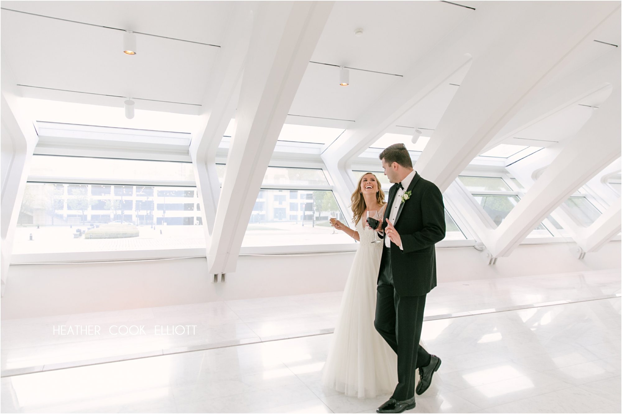 blacktie Milwaukee Art Museum Wedding 