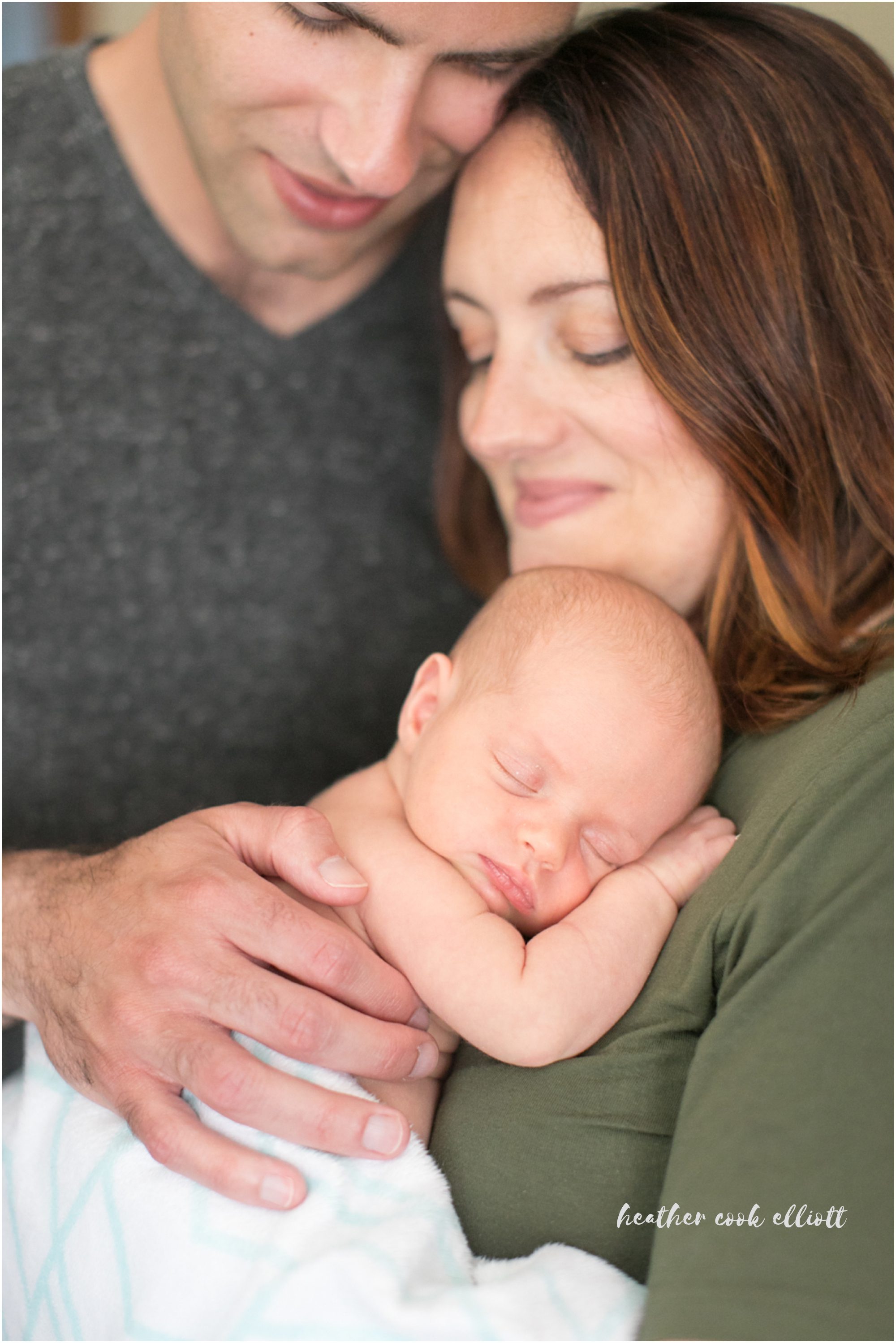 wauwatosa wisconsin modern natural light newborn photography