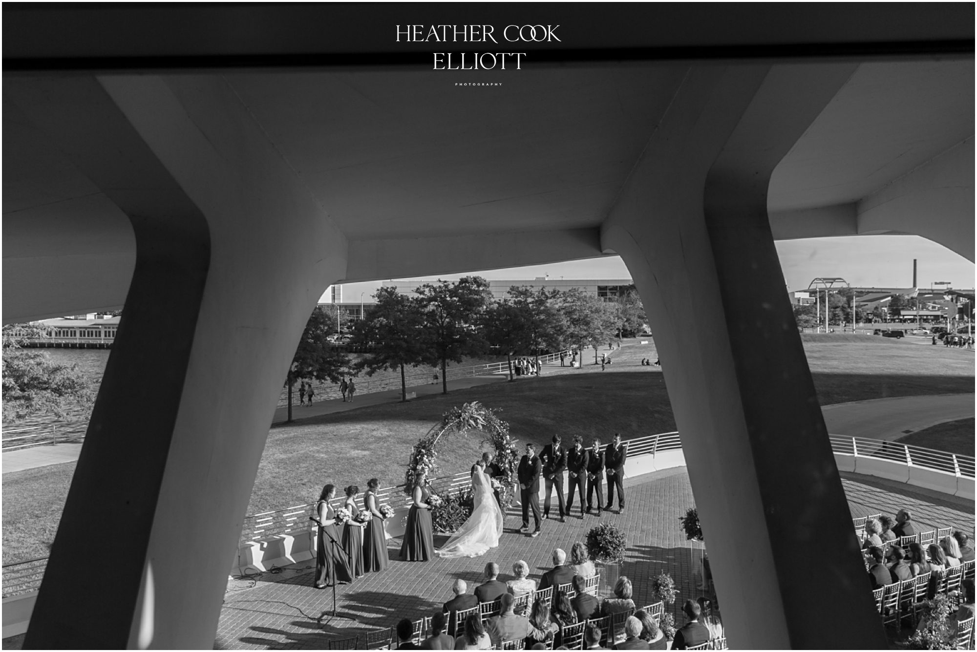 milwaukee art museum wedding on terrace