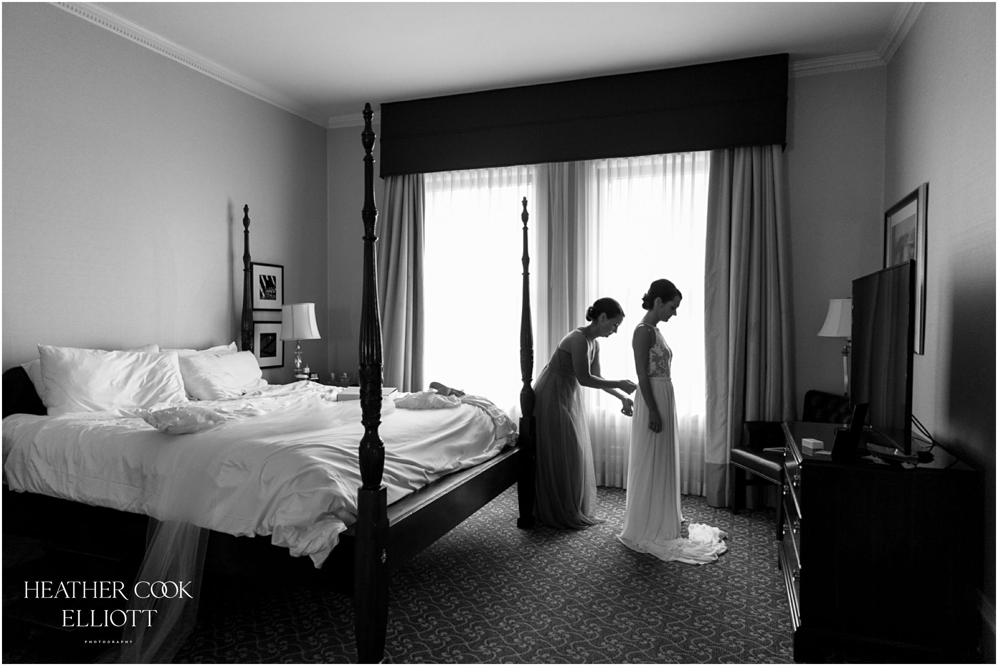 pfister hotel getting ready for wedding 