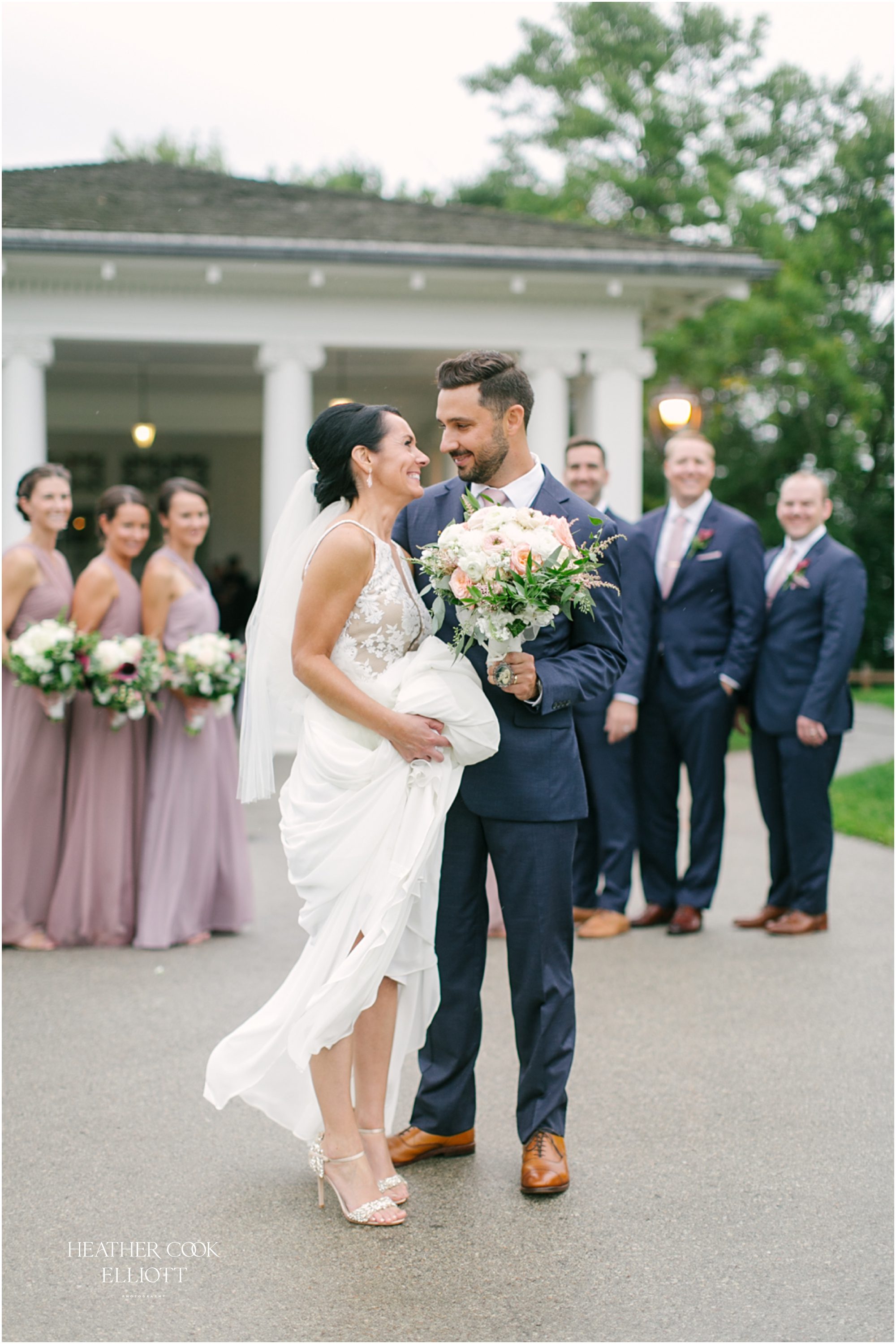 lake park bistro wedding portraits