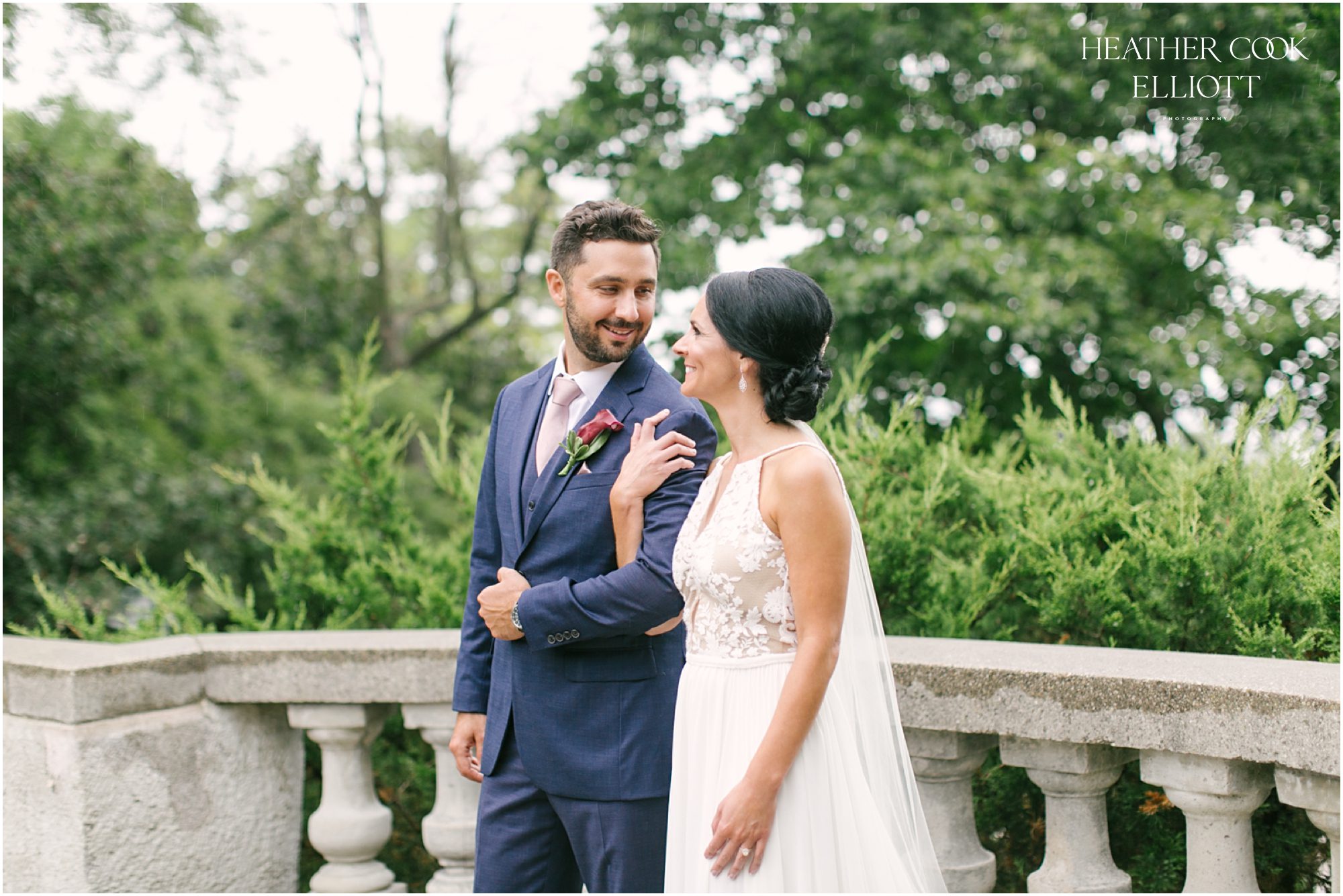 lake park bistro wedding portraits