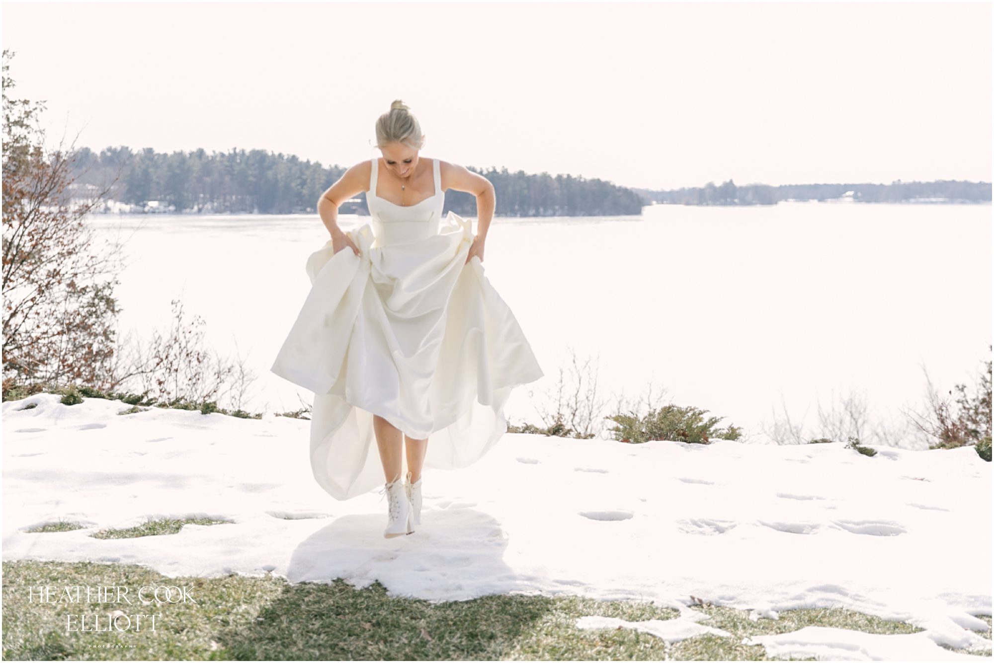 wisconsin winter wedding bridal portrait by the lake
