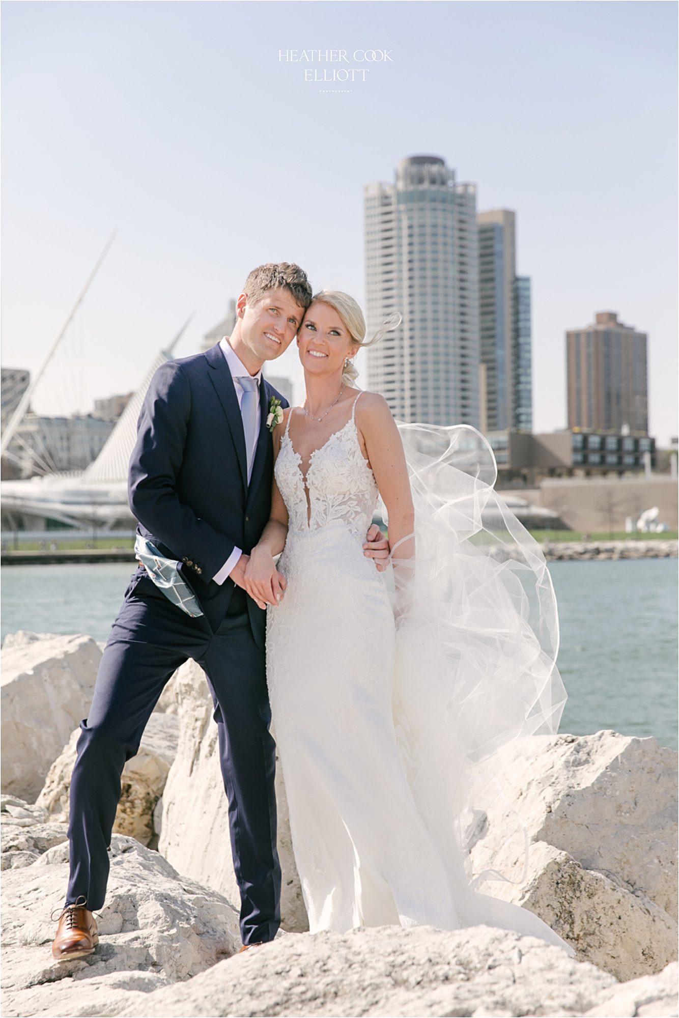 milwaukee lakefront wedding portraits