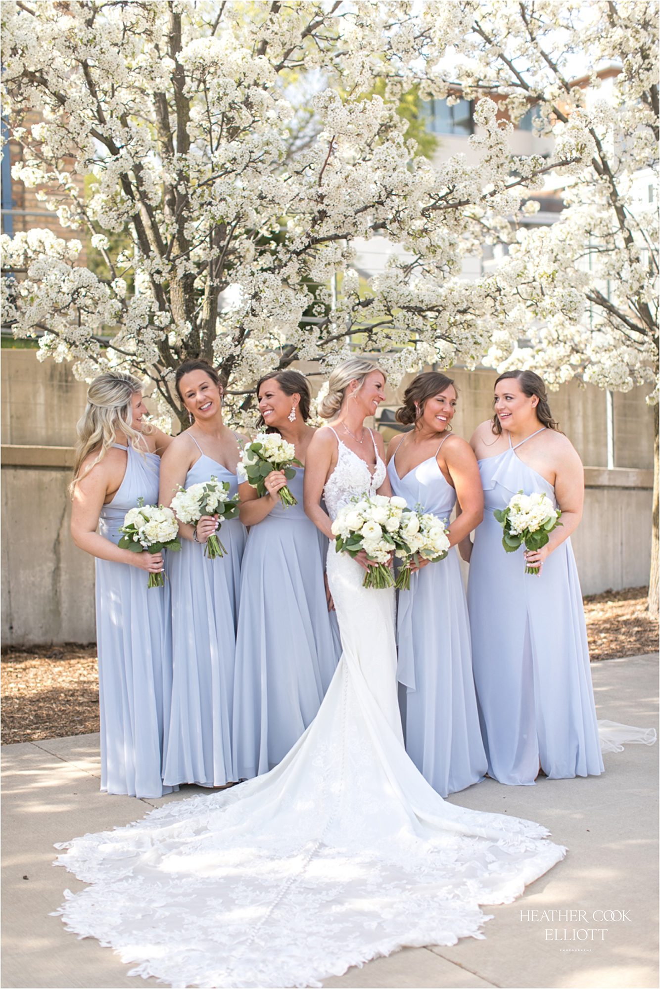 milwaukee wedding in spring bridal portraits