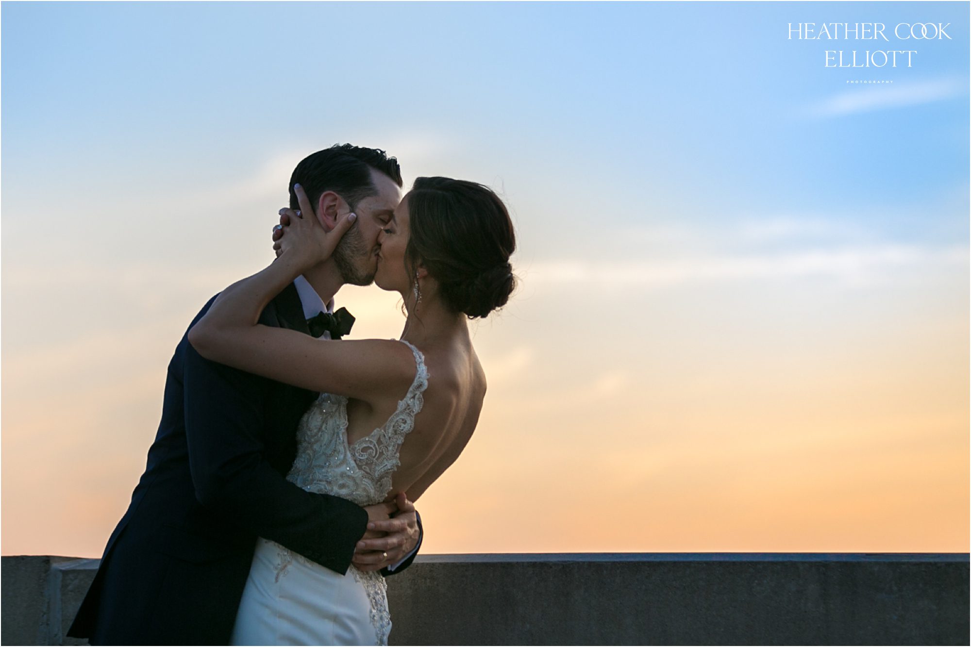 milwaukee hilton city center wedding sunset photos