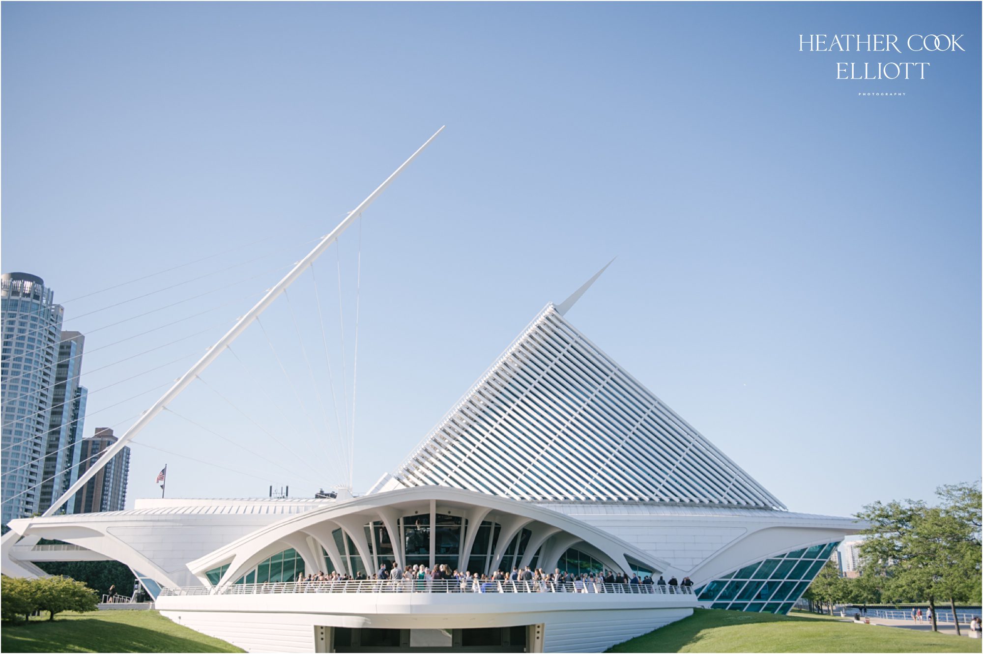 milwaukee art museum summer wedding reception 