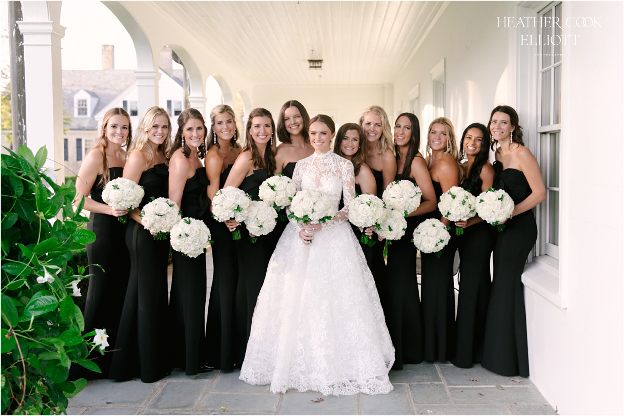 river hills wisconsin milwaukee country club luxury wedding large wedding party