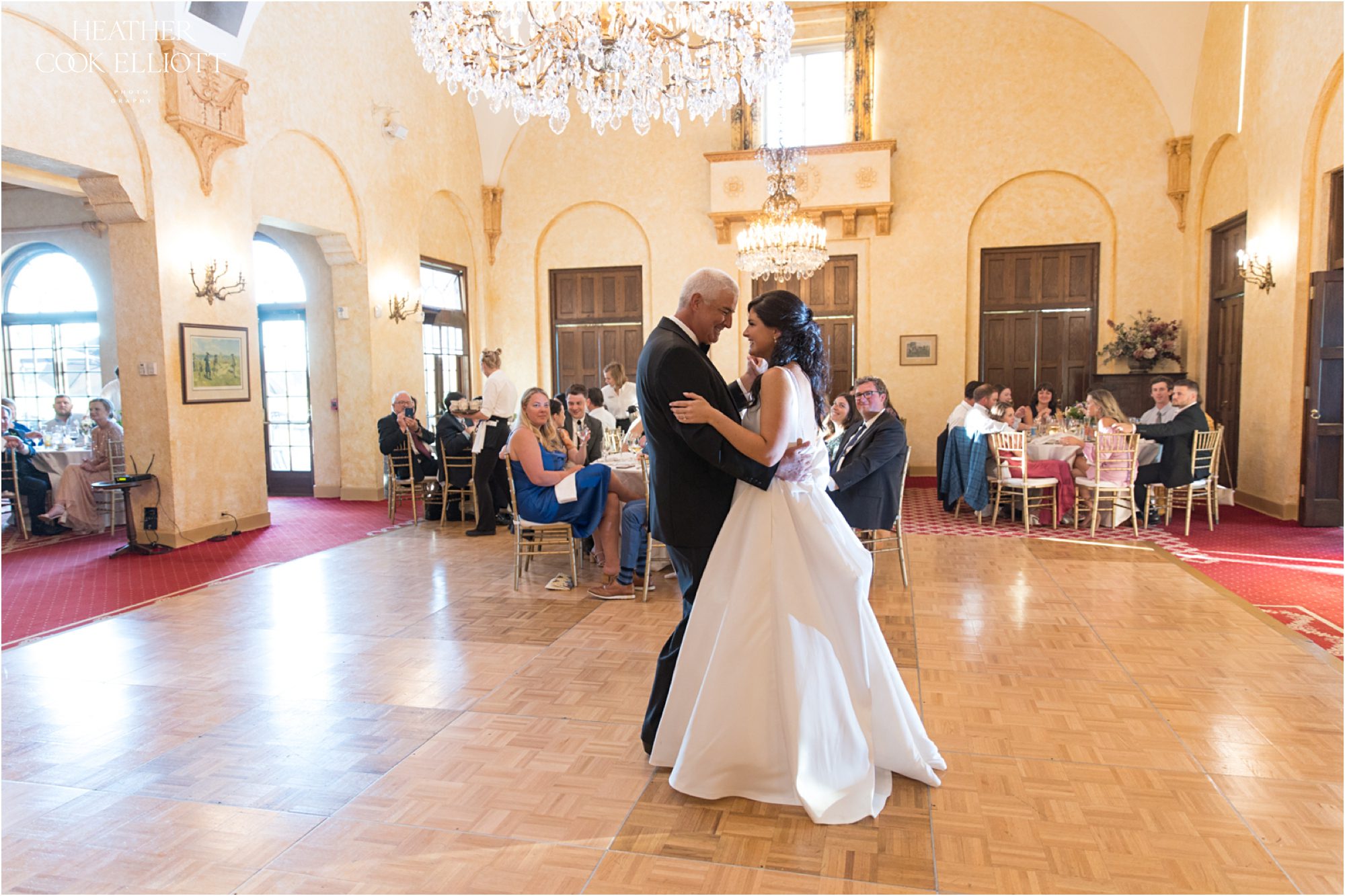 bluemound country club classic traditional wedding