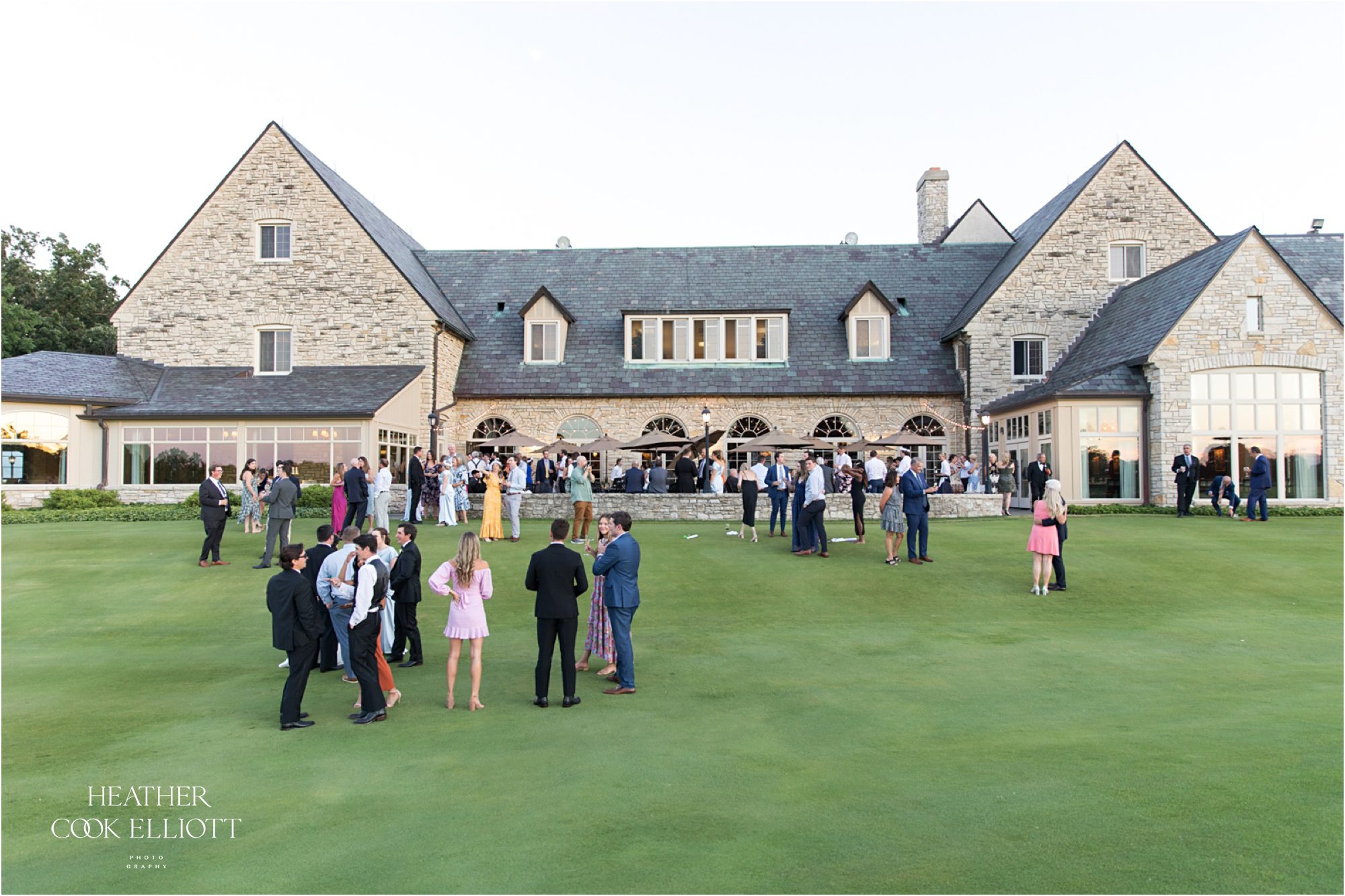 bluemound country club classic traditional wedding