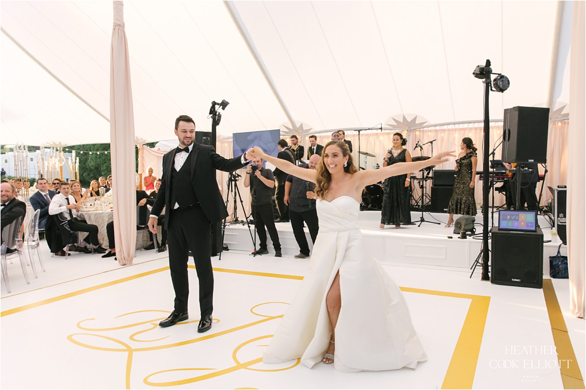 mequon tented wedding details and reception dancing