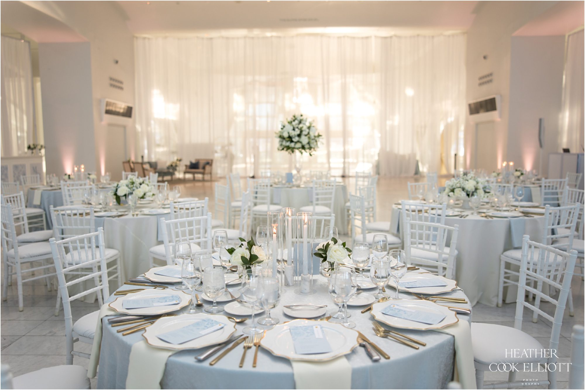 milwaukee art museum golden hour wedding details